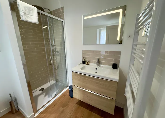 Centre Climatise Vue Chateau *