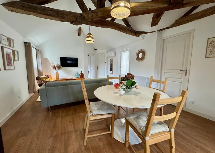 Centre Climatise Vue Chateau